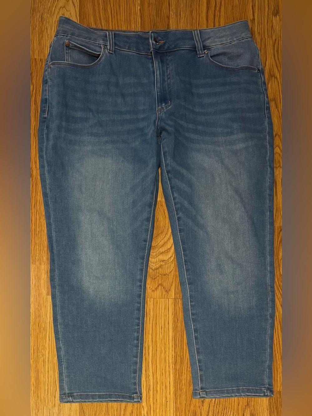 Tahari Blue Denim Capri Jeans Stretch Size 16